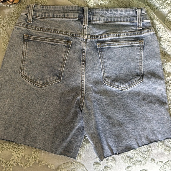 Boston Proper Shorts with embellishments (L5) - Picture 4 of 5